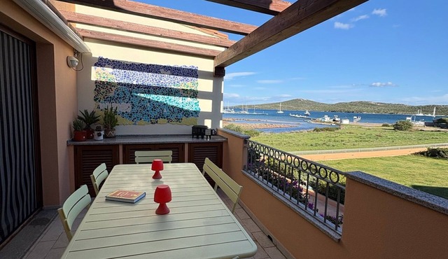 Seafront retreat with panoramic roof terrace at Costa Smeralda beach