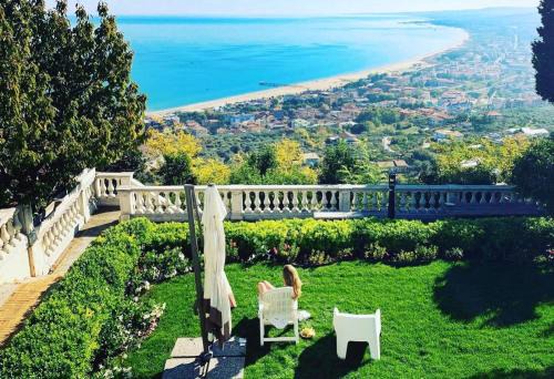 SECRET GARDEN - Suites & Apartments