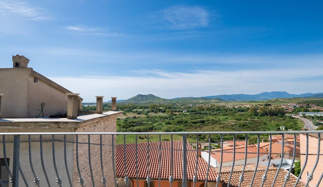 Sergio House Seaview Holiday Home with Sea View, Wi-Fi and Air Conditioning