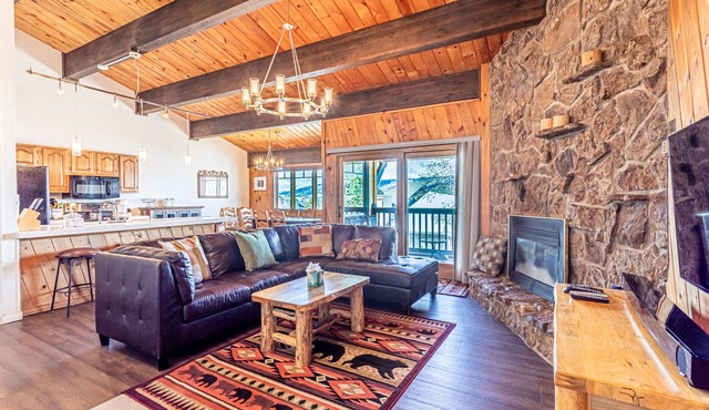 Spacious 3-Bedroom + Loft Condo at The Phoenix – Steps from the Slopes! in Steamboat Springs