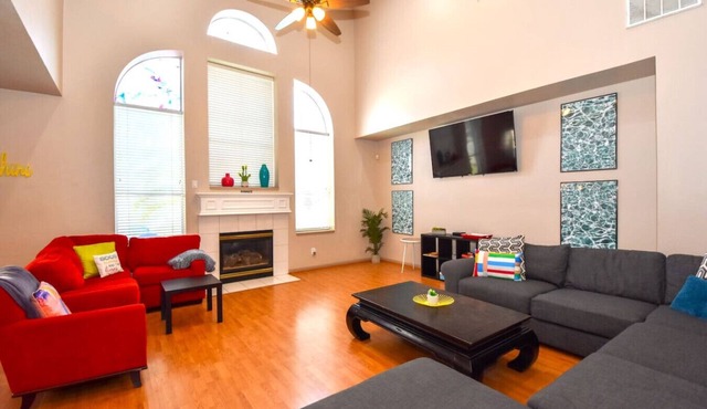 Spacious 7BR Houston Home w/Pool, Game Room & BBQ in Houston