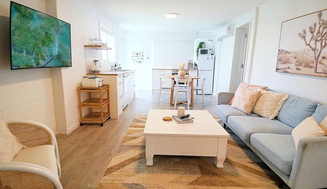 Spacious, bright & central home with all amenities in Auckland