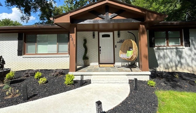 Spacious & Comfortable 3BR Home Near ATL Airport, Family-Friendly, Fast Wi-Fi in Atlanta