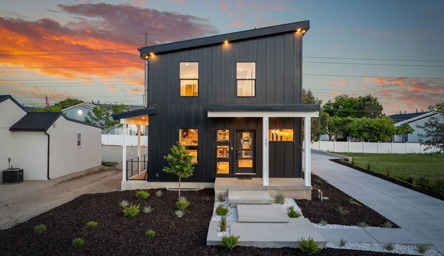 Spacious Modern Home Near Salt Lake, Expo & Ski in Sandy