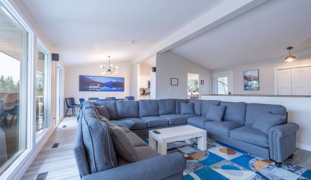 Specifically Designed for Large Families in Hinton