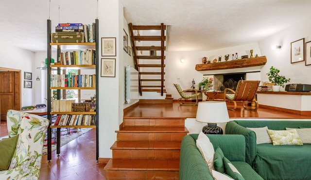 Stunning private villa for 8 guests with A/C, WIFI, TV, patio and panoramic view