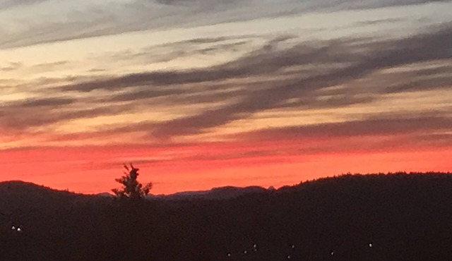 Stunning Views from a cozy space in Salt Spring Island