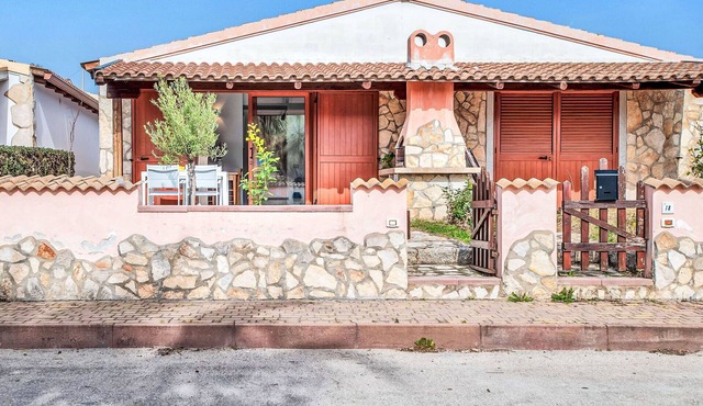 Stunning villa for 4 people with A/C, WIFI, pool, TV and terrace