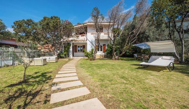 [Stunning Villa]private garden-front beach-parking [Smart TV Wi-Fi]