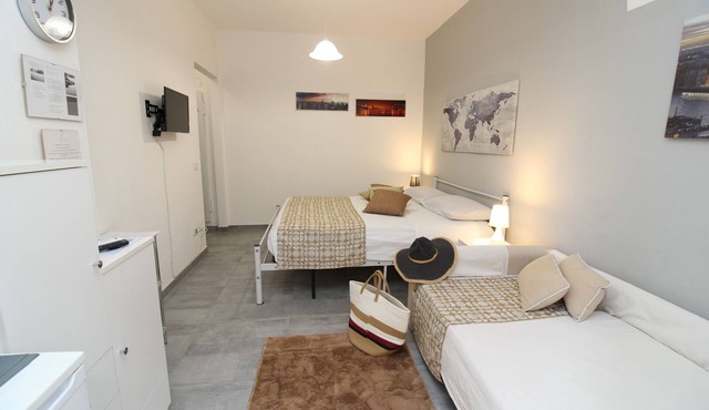 SUMMER ROOM