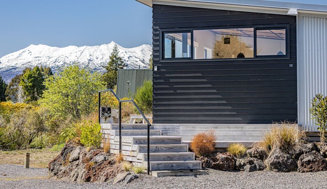 THREE MOUNTAIN VIEWS - NATIONAL PARK HOLIDAY HOME in National Park in National Park