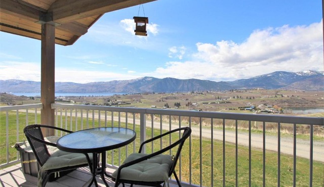 Two Lakes Loft in Manson