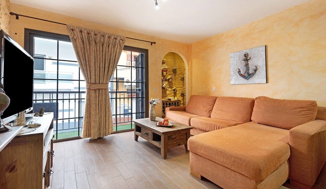 Vacation Home 'Brisa Del Mar' with Sea View, Private Terrace and Wi-Fi in Guía de Isora