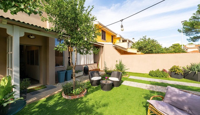 Vacation Home 'Luxi Noa Upper House' with Shared Terrace, Wi-Fi & Air Conditioning
