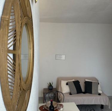 Veranda Privata e BBQ -Comfort Moderno per 4 La Caletta