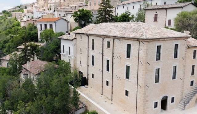Villa in Santo Stefano Di Sessanio with 6 bedrooms sleeps 14 in Santo Stefano Di Sessanio