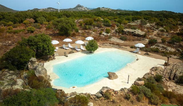 Villa 'Alcumissu' immersed in nature with Mountain View, Pool, and Wi-Fi