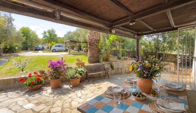 Villa Degli Ulivi with Garden | Porto San Paolo