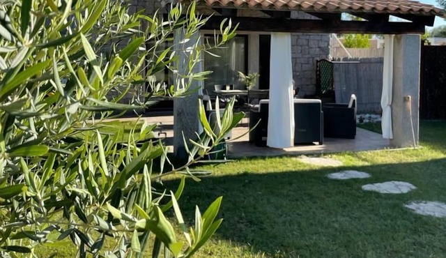 Villa Del Moro, Calasinzias - FREE WIFI - 300mt from the beach!