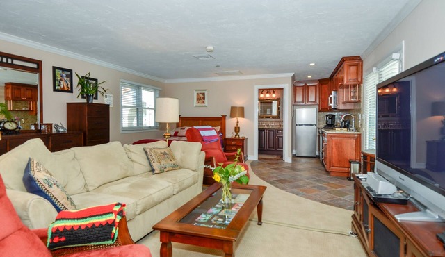 VILLA ESCONDIDO stunning one of a kind luxury suite with views and a pool in Escondido