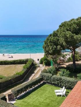 Villa Giulia seafront in Geremeas