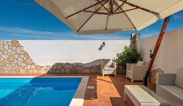 Villa "Gle Apt 1“ with Pool, Wi-Fi, A/C, Terrace & Garden