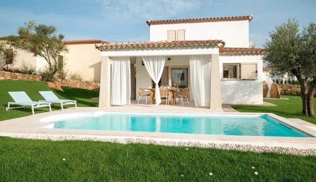 Villa Millelune - by Searly