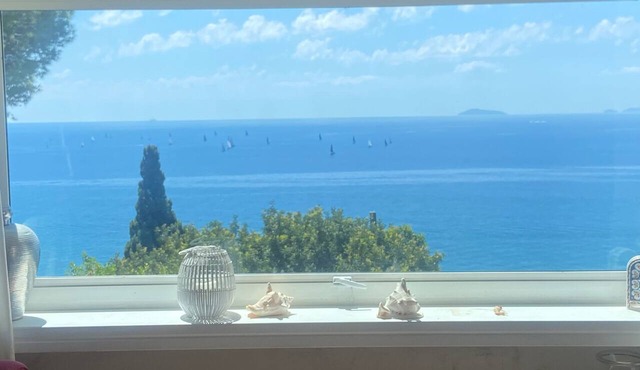 Villa Punta Rossa Escape with Sea View, Private Terrace and Wi-Fi in Faro