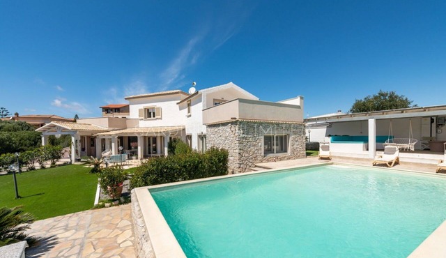Villa Sulky: villa with private pool in Sant'Antioco