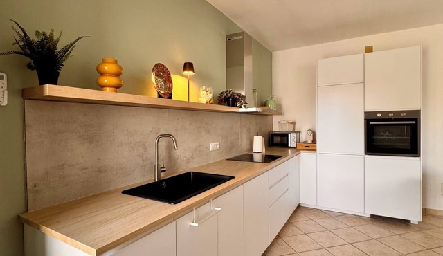 Villa with 3 rooms and garden among nature, sea, mountains