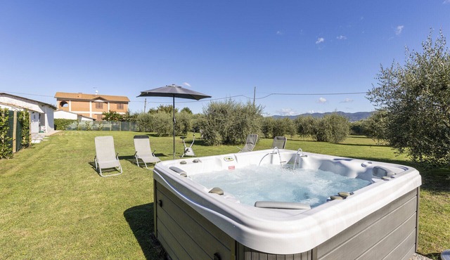 Villa with Jakuzzi Adults Only in Cortona