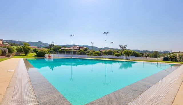 Villetta Amelie a Baja Sardinia with A/C, Garden, Terraces & Shared Pool