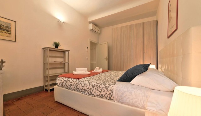 Wine Apartments Florence Colorino in Firenze