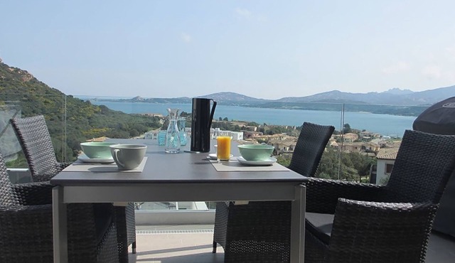 Wohnung mit Terrasse by Interhome