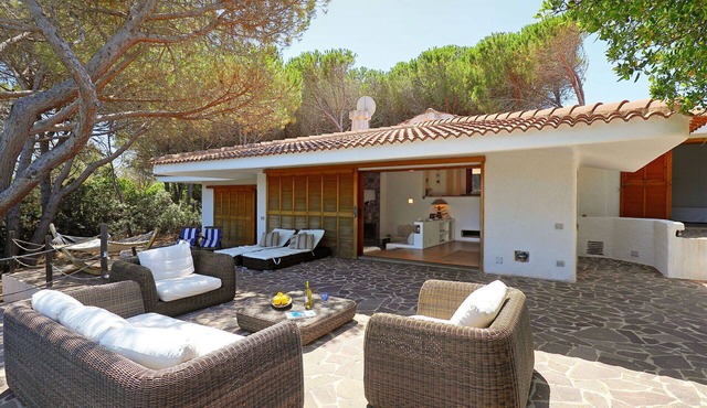 Wonderful private villa for 7 guests with WIFI, TV, terrace and pets allowed