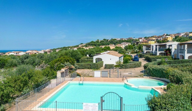 Wonderful private villa for 4 people with A/C, pool, TV, terrace and pets allowed