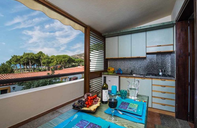 Seaside apartment (4 sleep) in Villasimius