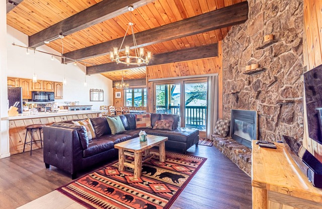 Spacious 3-Bedroom + Loft Condo at The Phoenix – Steps from the Slopes! in Steamboat Springs