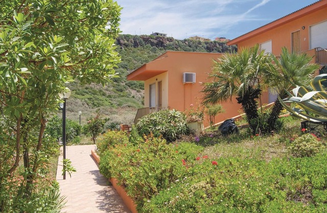 This apartment is located in a residential complex in front of the tourist port of Castelsardo, in S