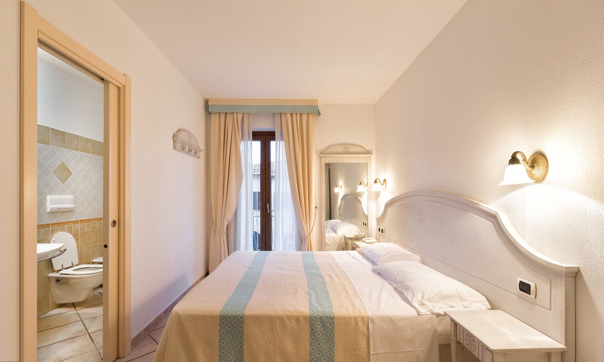 Porto San Paolo Hotel | Hotel Castello di Tavolara