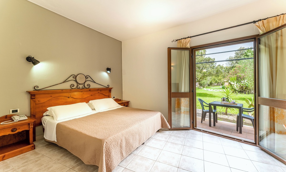 Arborea Hotel | Hotel Ribot with pool in Arborea