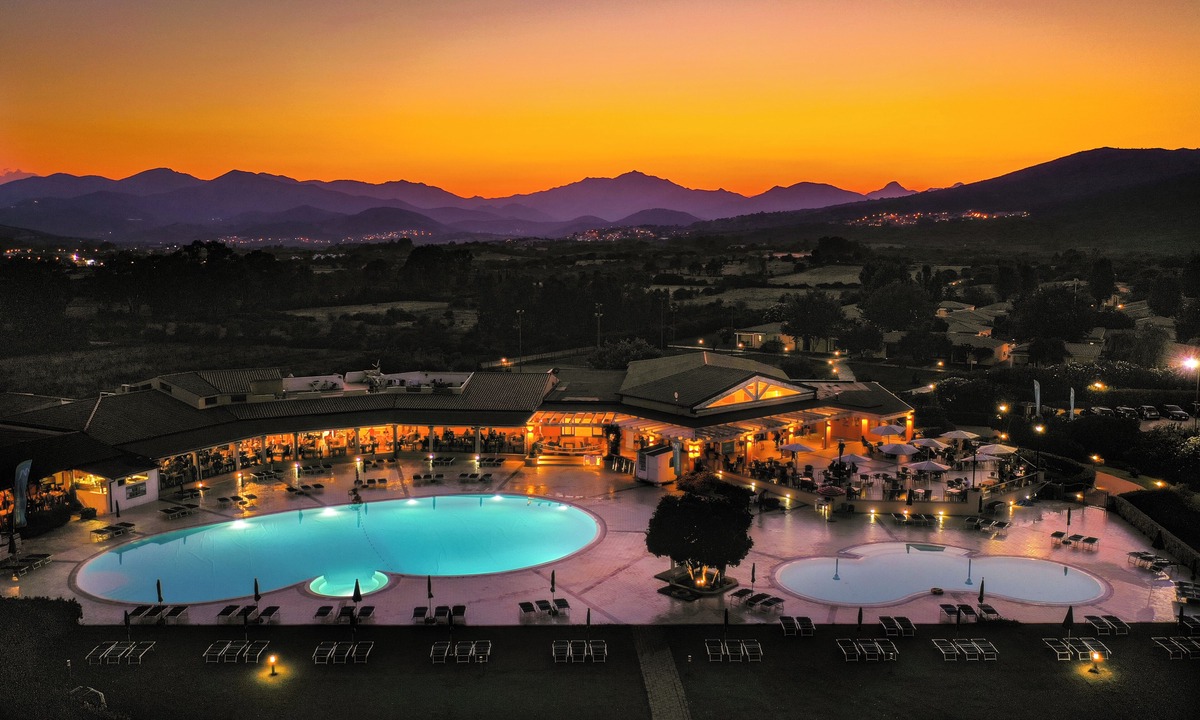 Budoni Hotel | Hotel Club Cala Fiorita