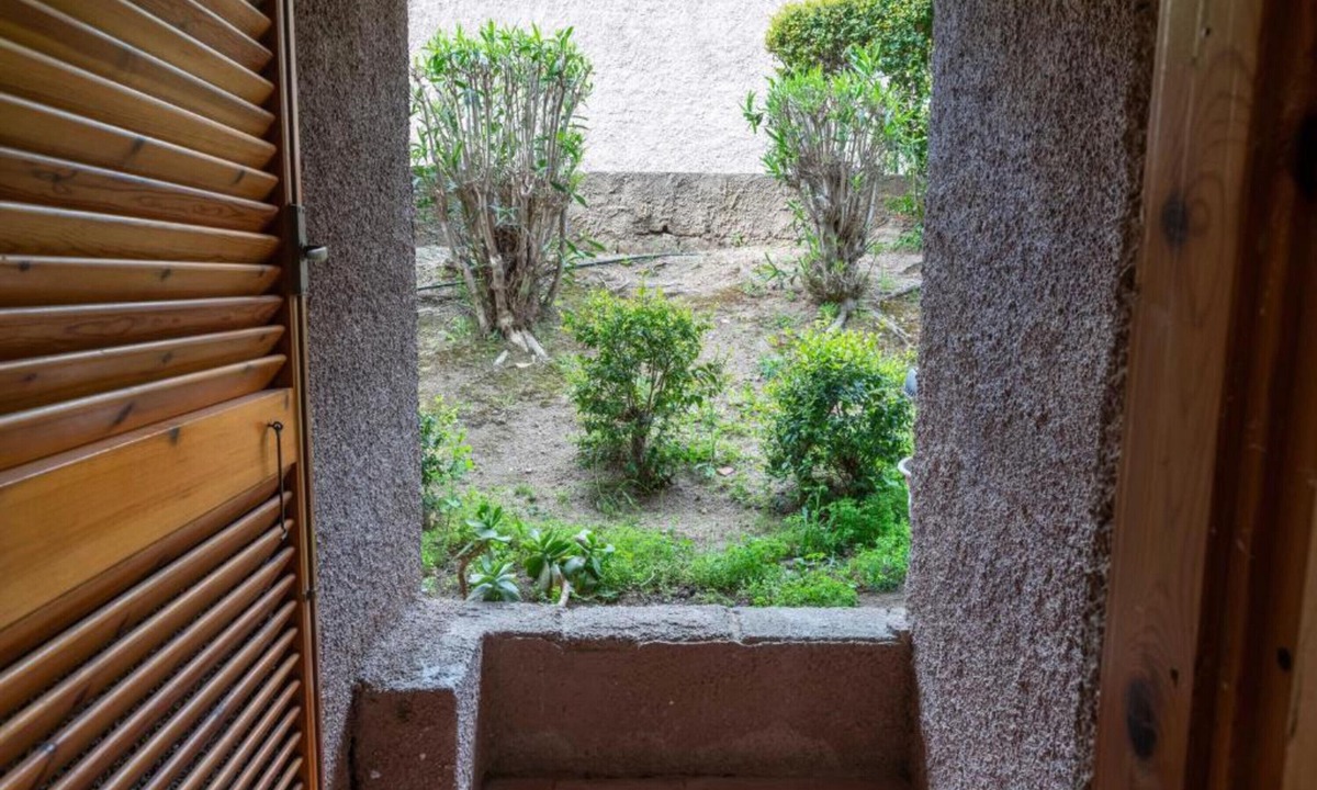 Cugnana Verde Apartment | Apartment 'Bella Vista 1' with Sea View, Wi-Fi and Air Conditioning