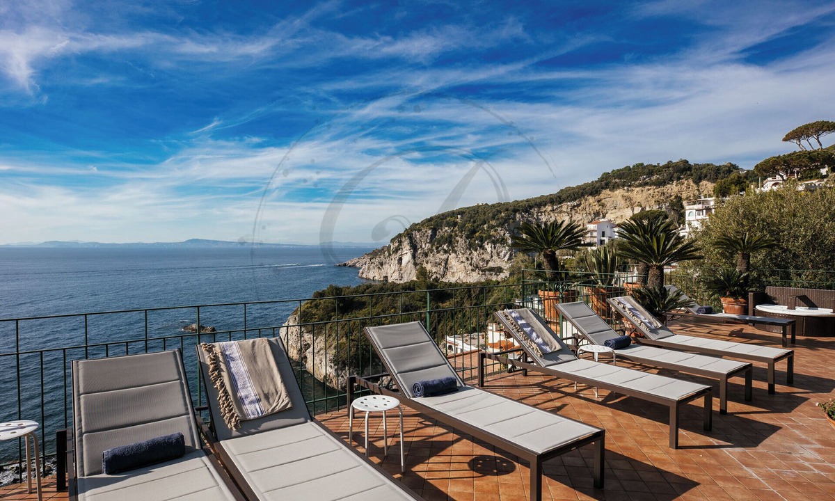 Massa Lubrense Apartment | COSTAL APARTMENT - 2 BEDROOMS - 1 BATHROOM - 4 GUESTS - SEA VIEW - FREE WIFI