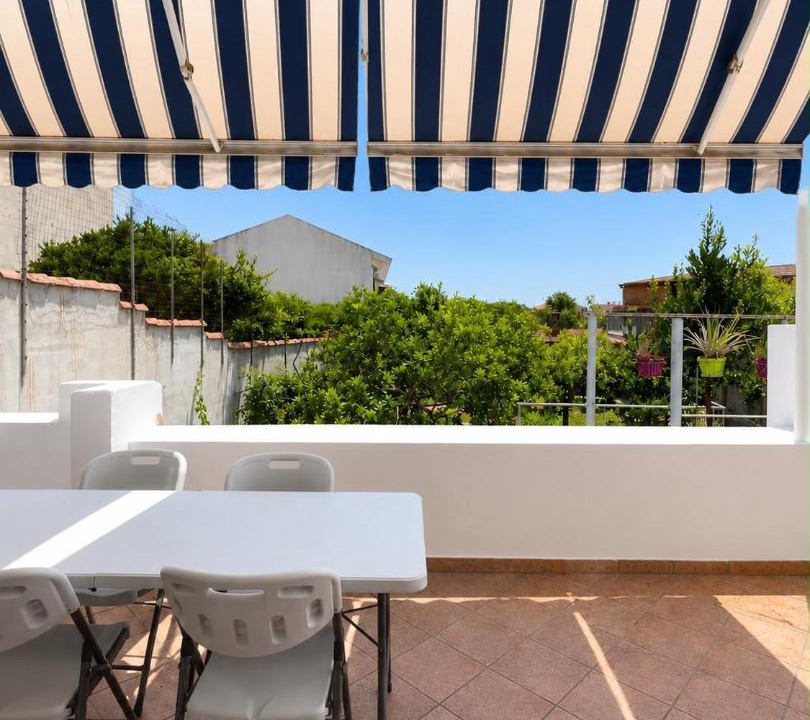 Cabras Apartment | Casa Emenenzia