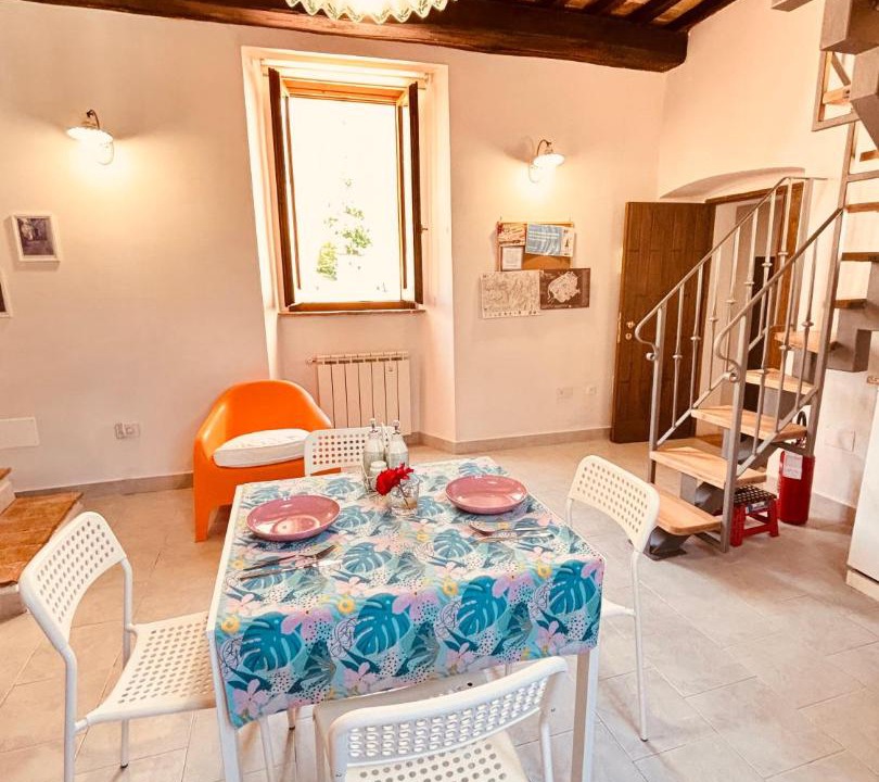 Scopoli Apartment | Casa in Umbria - nella Valle del Menotre vicino Rasiglia, Foligno, Assisi,Perugia