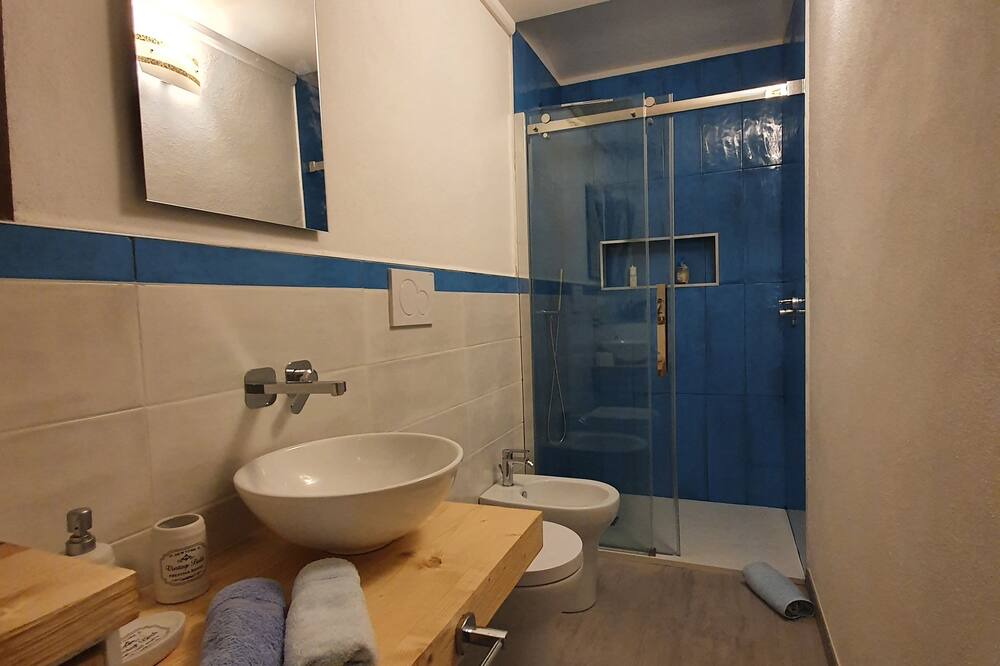 Photo of Bathroom in Porto Pollo