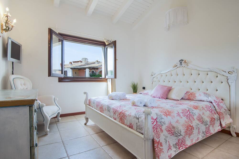 Photo of Bedroom in Capo Ferro
