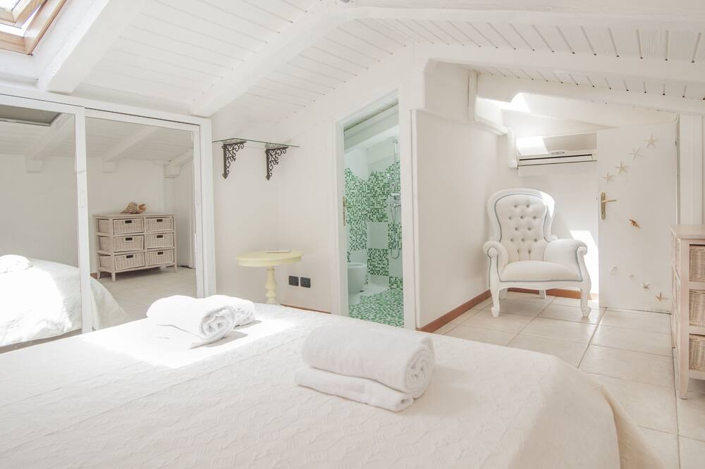 Photo of Bedroom in Capo Ferro