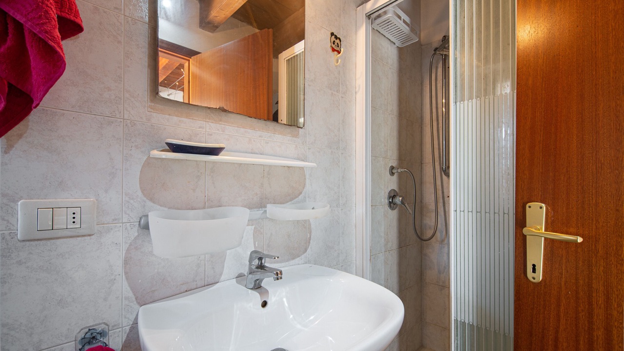 Photo of Bathroom in Buggerru